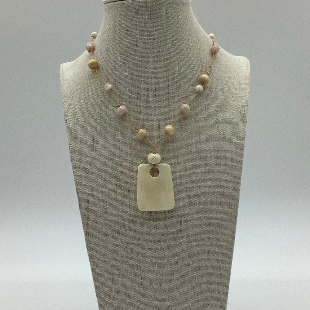1853. Neutral Cream 